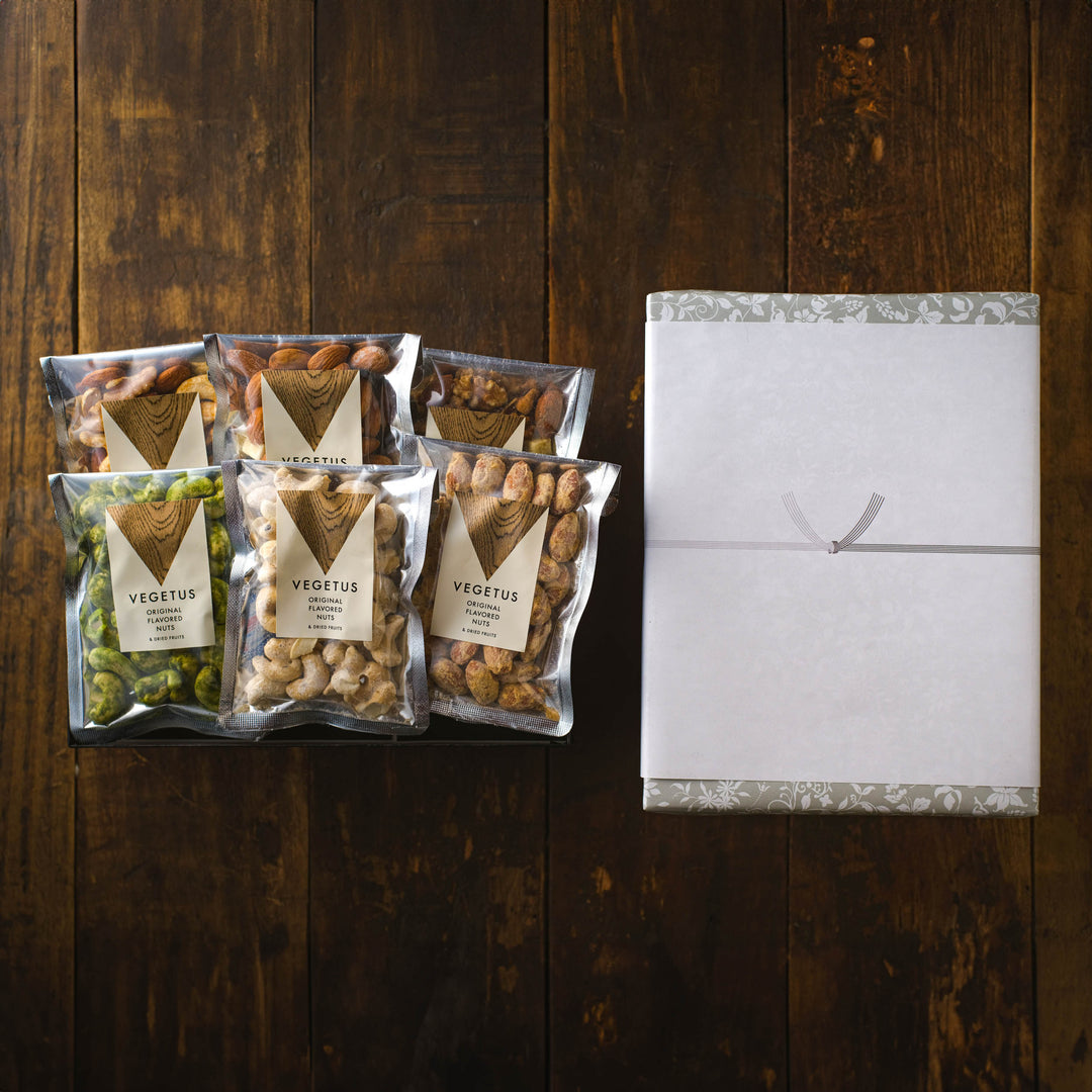 仏事用 お供えナッツギフト｜お酒に合うフレーバーナッツ6種 高級貼り箱 黒熨斗