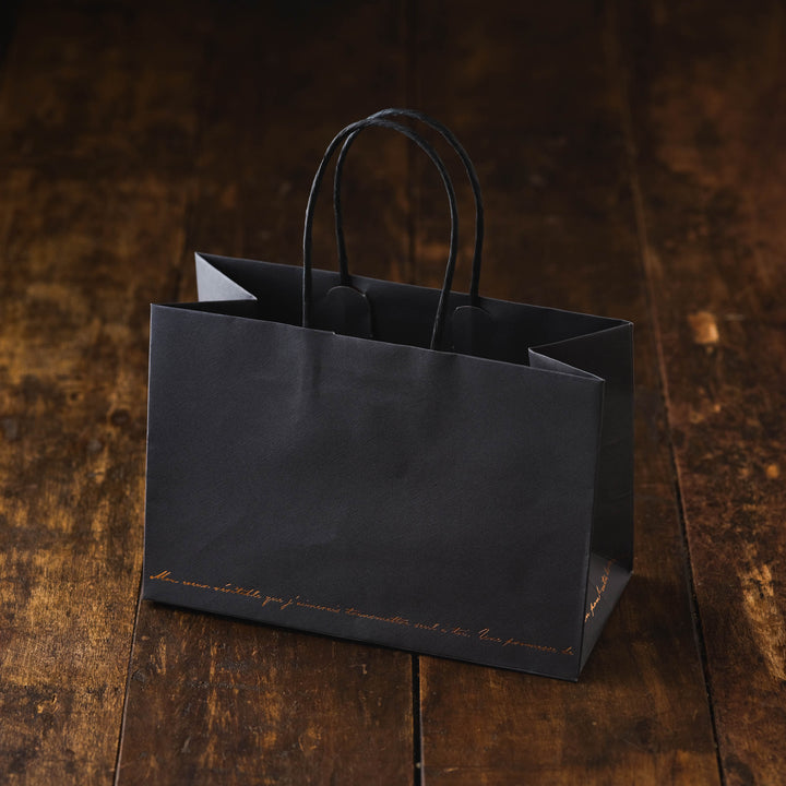 グレーのプチカートン